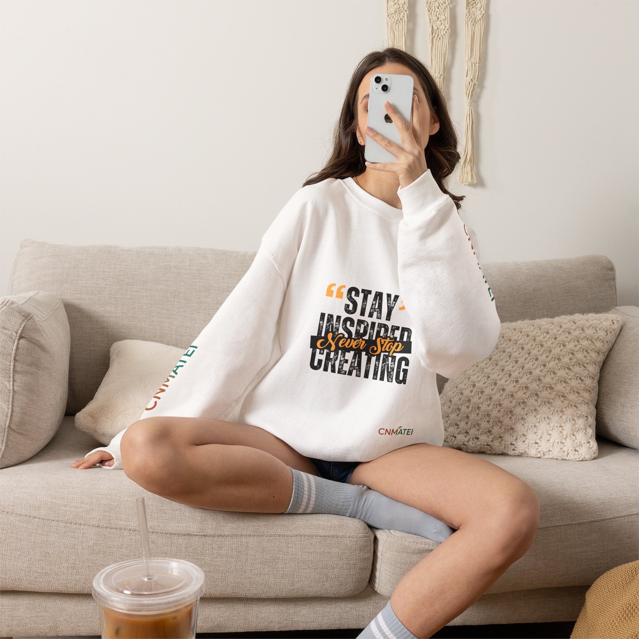Stay inspired motivationele unisex crewneck sweater – cadeau voor artiesten en creatievelingen